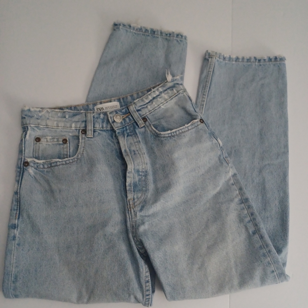 Zara Straight Leg Denim Jeans Sz 2